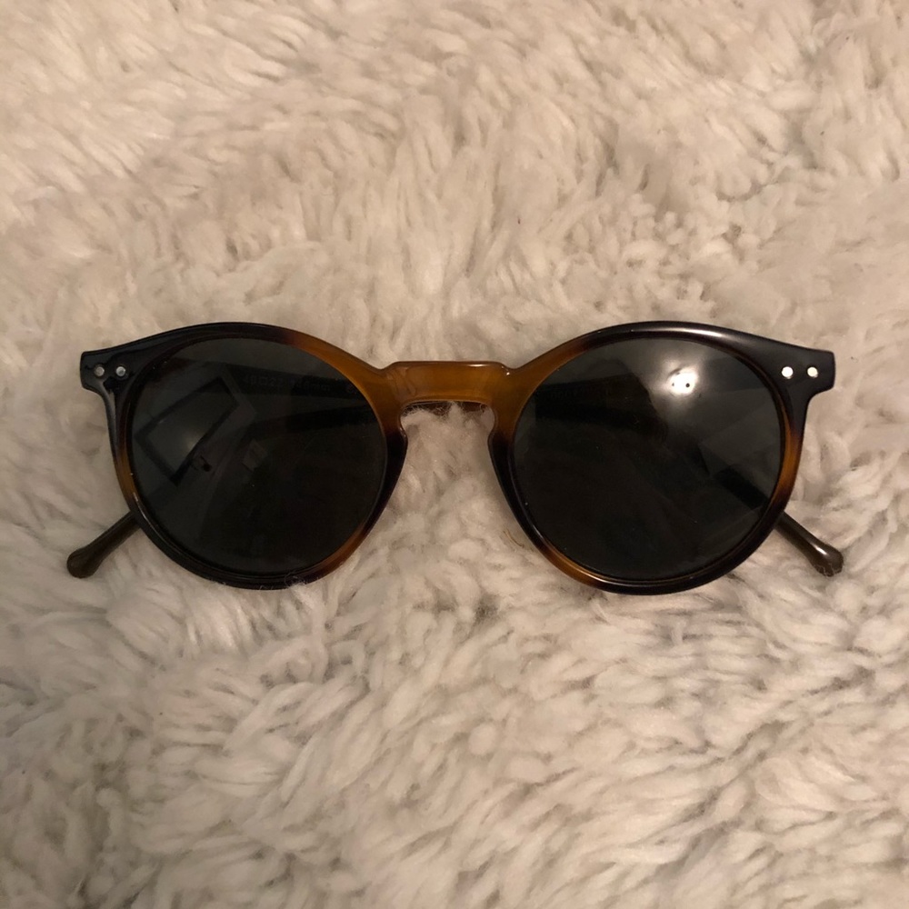round sunglasses